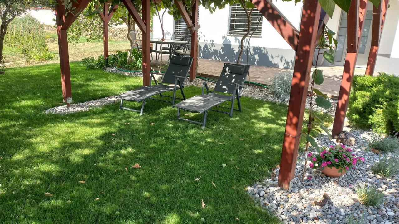 Apartma Nona Roza Zgornje Skofije ภายนอก รูปภาพ